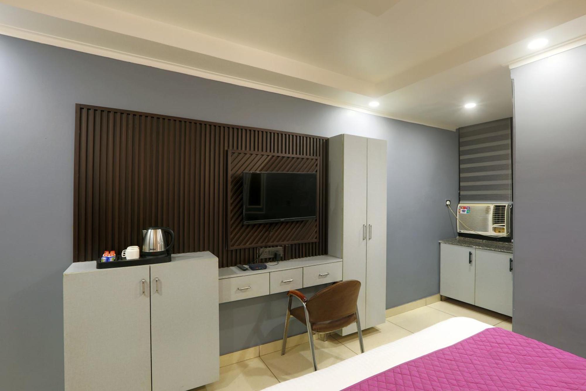 Hotel Aerostay Residency Igi Airport Delhi Nova Deli Exterior foto