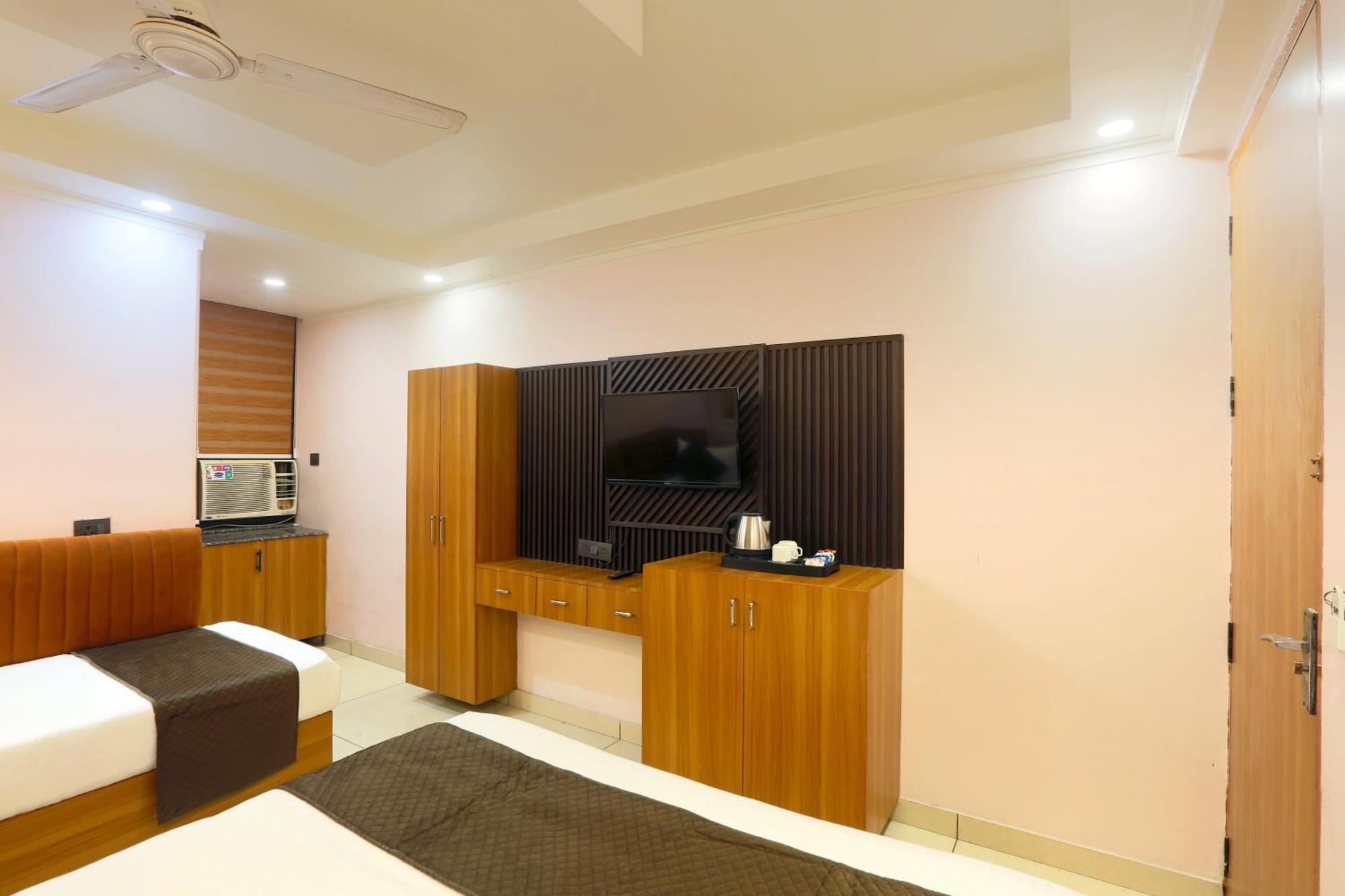 Hotel Aerostay Residency Igi Airport Delhi Nova Deli Exterior foto